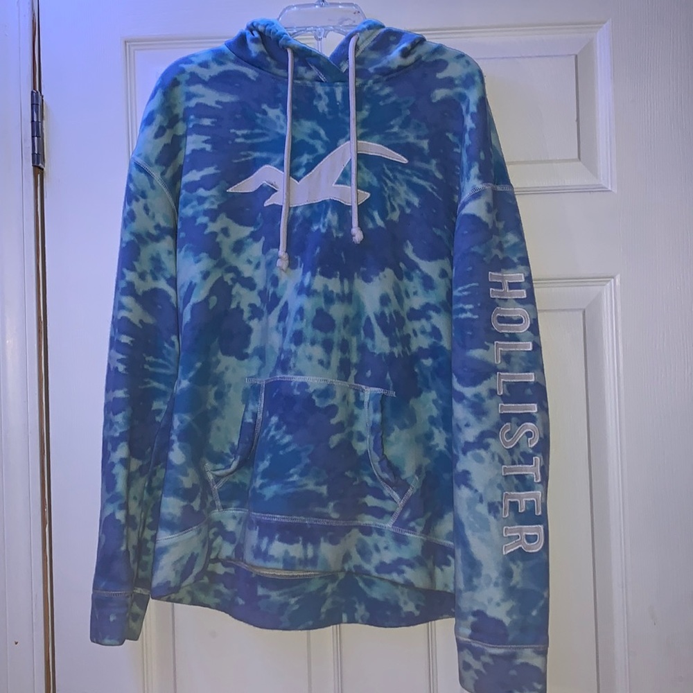 Hollister tie dye sweat shirt